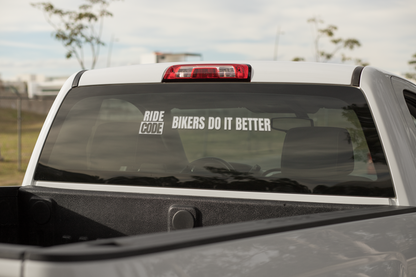 Aufkleber „RIDE CODE – Bikers do it better“ mit Slogan